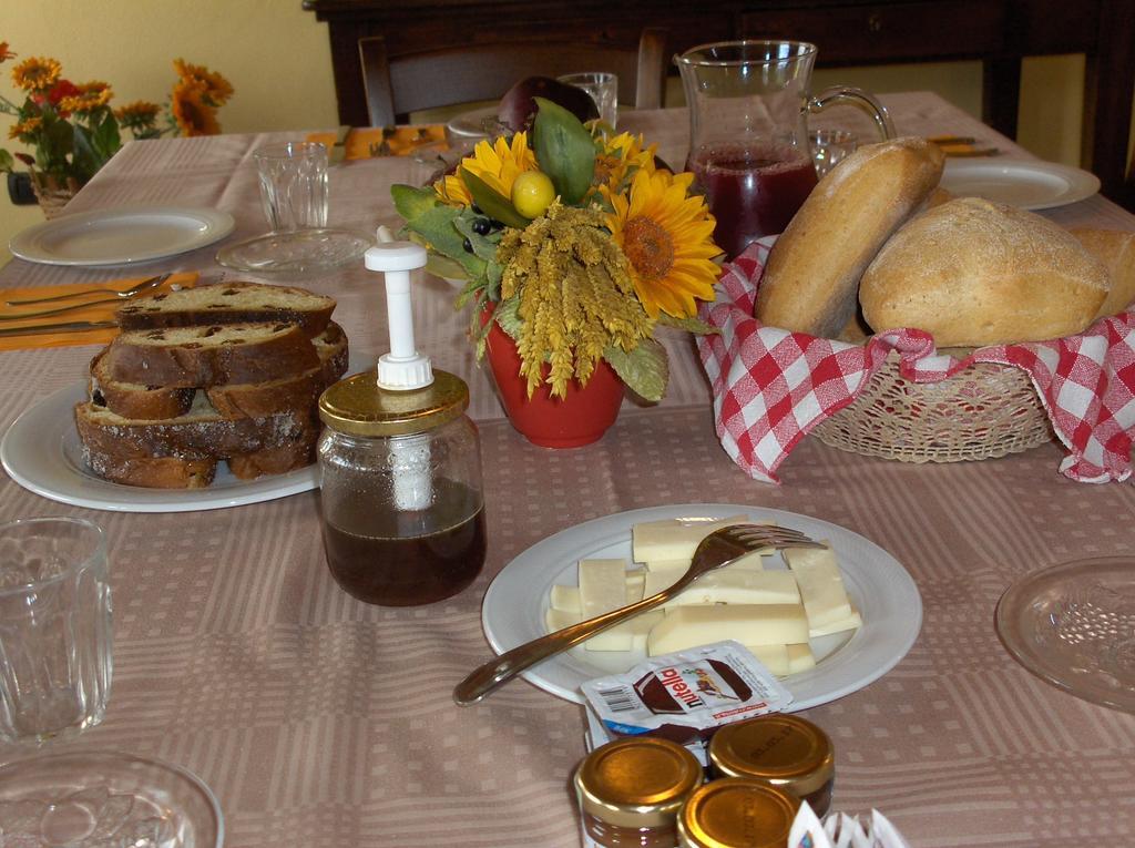 B&B La Gibiana Costigliole d'Asti Bilik gambar